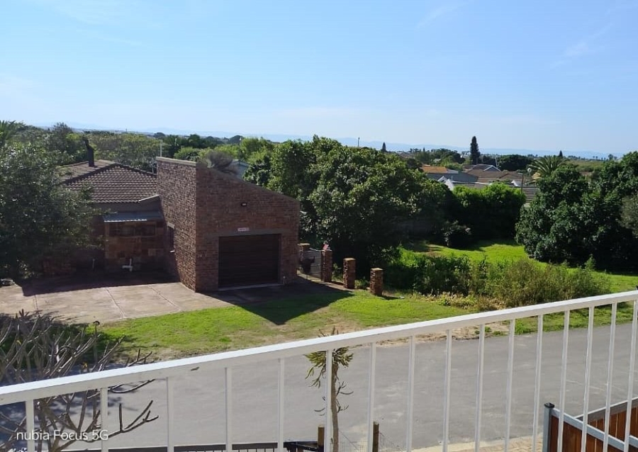 3 Bedroom Property for Sale in Paradise Beach Eastern Cape